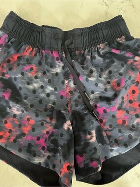 Lululemon reversible shorts 4